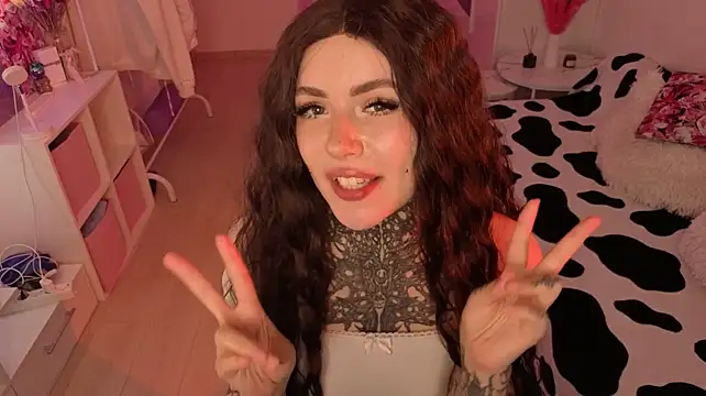 brightmuffin stripchat live cam model