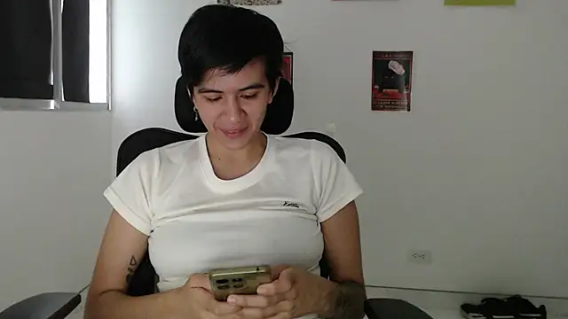 Dha_lia0 stripchat live cam model