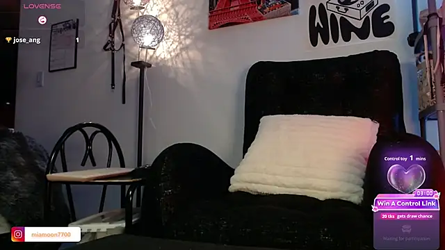 lilitth777 stripchat live cam model