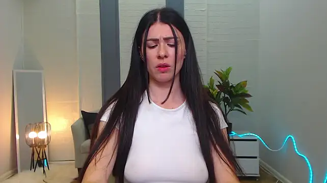MilaSecret55 stripchat live cam model
