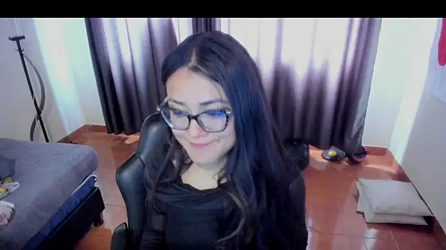 FreyaRouge stripchat live cam model