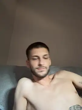 skinnytwink2008 stripchat live cam model