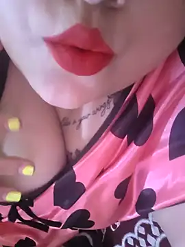 CUTIE_PIE_X stripchat live cam model
