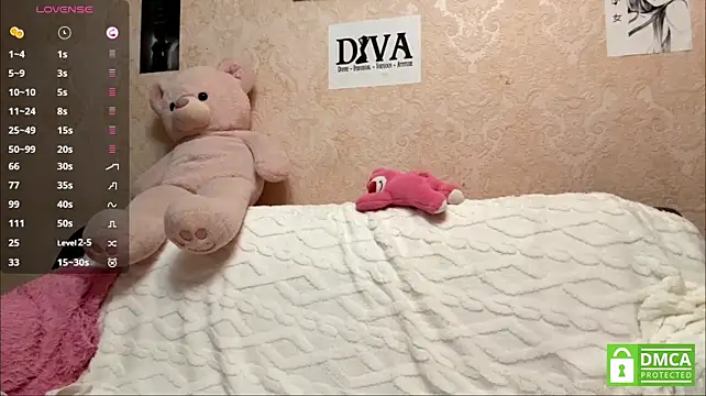 LunaSuperCute stripchat live cam model