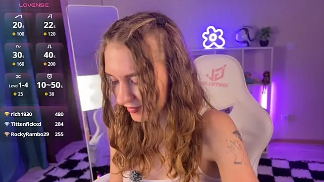 KellySunn stripchat live cam model