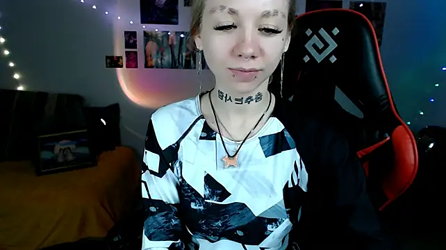 Nica_Kawaii stripchat live cam model