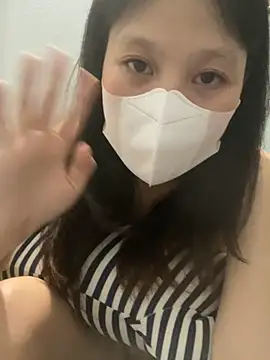 mon2003a stripchat live cam model