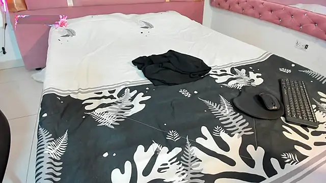 Louise_Dragoh stripchat live cam model