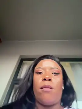 MIAMI9 stripchat live cam model
