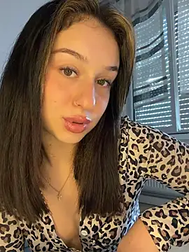 Daria-maus24 stripchat live cam model