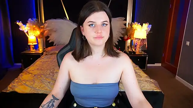 KristiFoxy stripchat live cam model