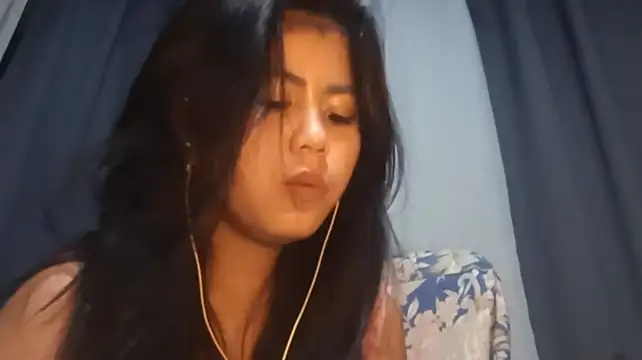 JinaRyun stripchat live cam model
