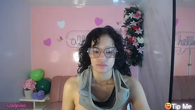 Tyna_ch stripchat live cam model