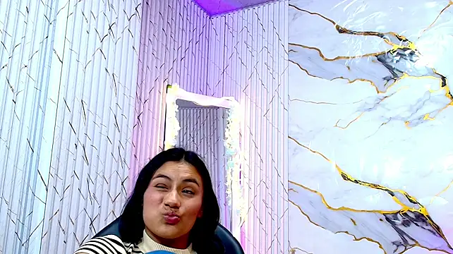 PEACHY_TAY stripchat live cam model