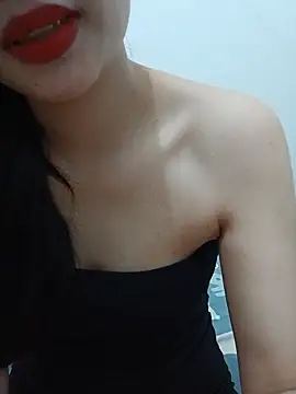 Luckyy29 stripchat live cam model