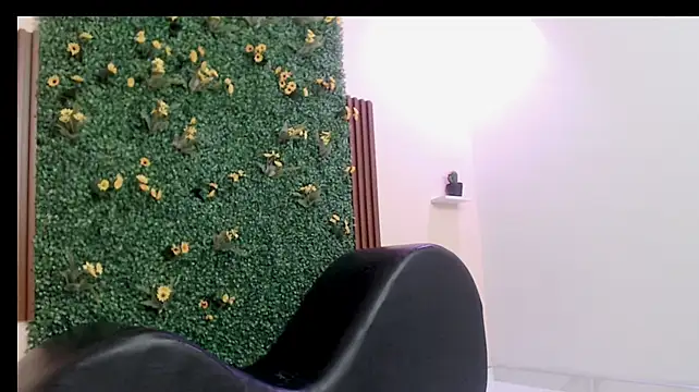 paola20atletic stripchat live cam model