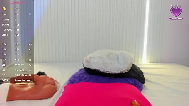 EllaScott7 stripchat live cam model