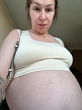 PregnantEva stripchat live cam model
