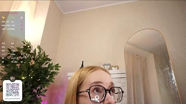 JanineFlosi stripchat live cam model