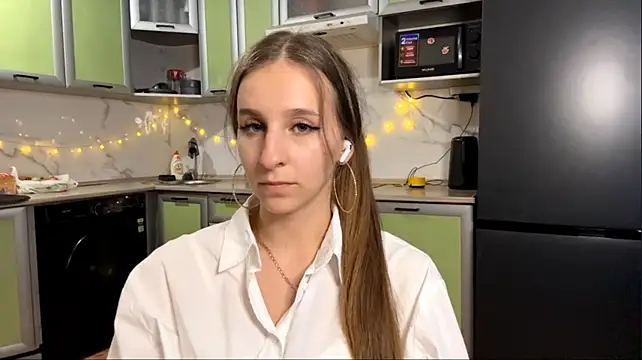 SkinnyForint stripchat live cam model