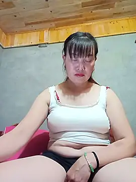 Ppthuphu stripchat live cam model
