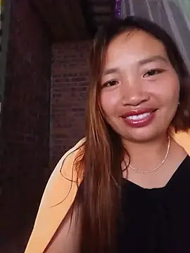 sowbibi- stripchat live cam model