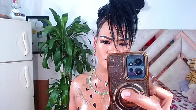 DOLL_PARTY_BIGCOCK stripchat live cam model