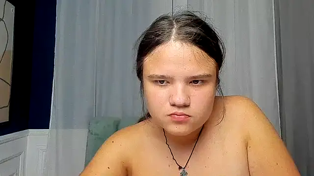AdeleCruz stripchat live cam model