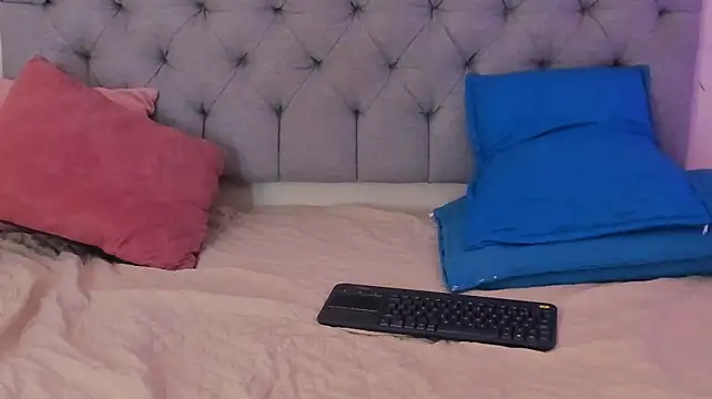 Maite_Smith_ stripchat live cam model