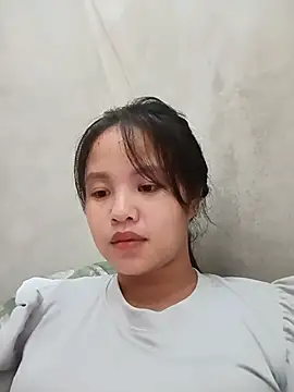 Pretty-haert stripchat live cam model