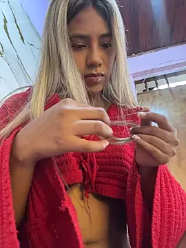 Kimmiebellarie stripchat live cam model