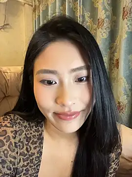 zhenzhen-888 stripchat live cam model