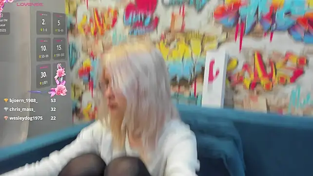 Nika-Smith stripchat live cam model