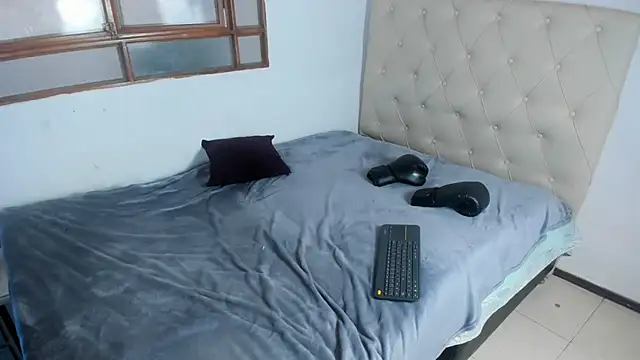 oliver_price1 stripchat live cam model