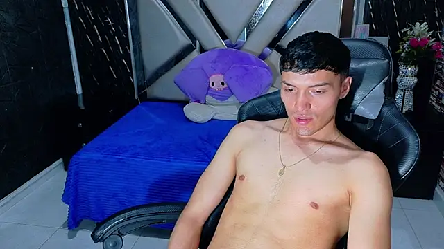 Aron_Darkx stripchat live cam model