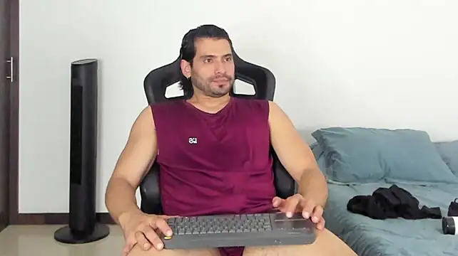 Dereck_vega stripchat live cam model