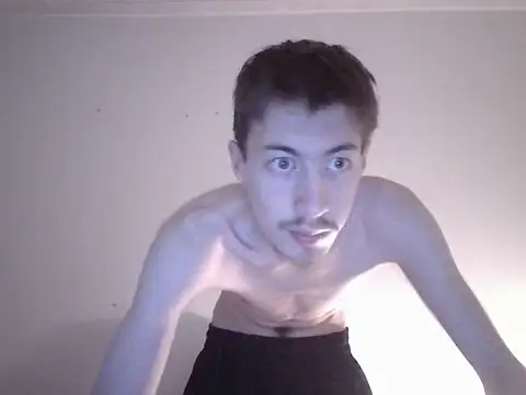 VelvetRagottiOG stripchat live cam model