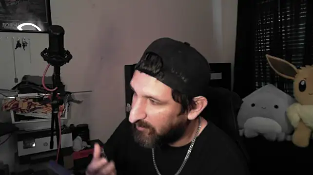 DevilPup75_ stripchat live cam model
