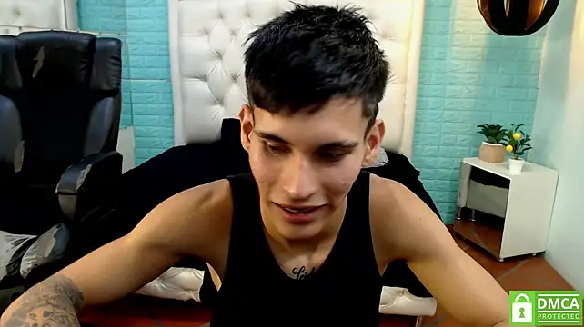 paullcb stripchat live cam model