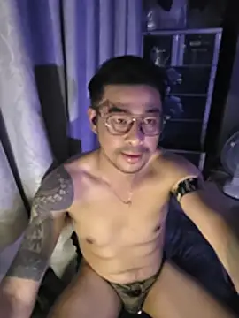 cloudfornigh stripchat live cam model