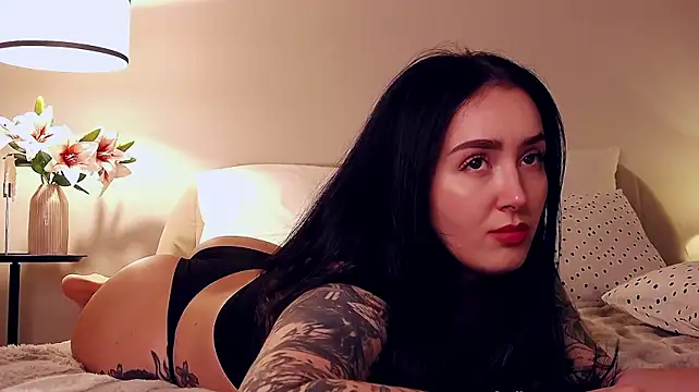 ZoeNickels stripchat live cam model