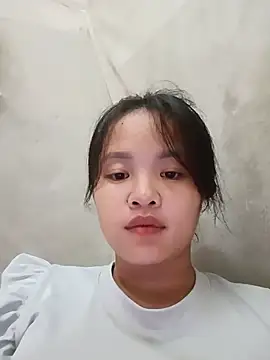 Pretty-haert stripchat live cam model