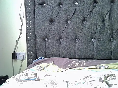 cocolaurah stripchat live cam model