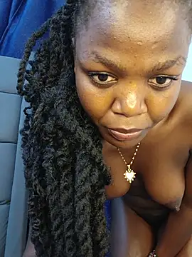 Black_prettty stripchat live cam model