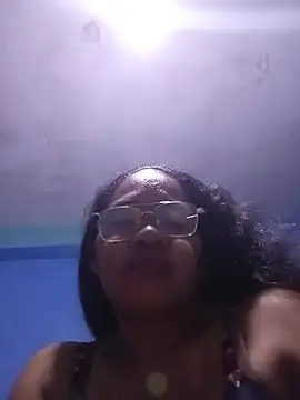 Sexymonmy stripchat live cam model