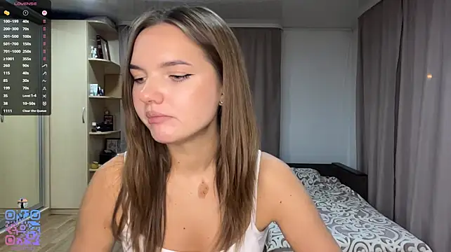 TeneshaSelden stripchat live cam model