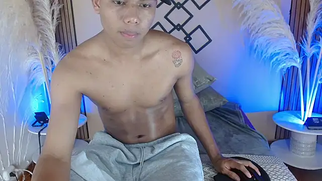 Elio_kai1 stripchat live cam model