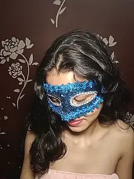 Sommiya_love stripchat live cam model