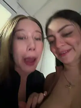 roouse stripchat live cam model