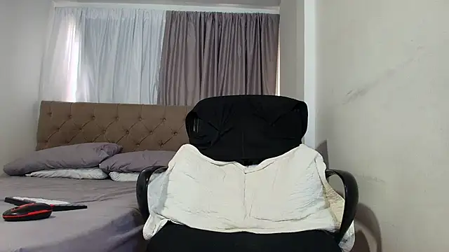 sam_her stripchat live cam model